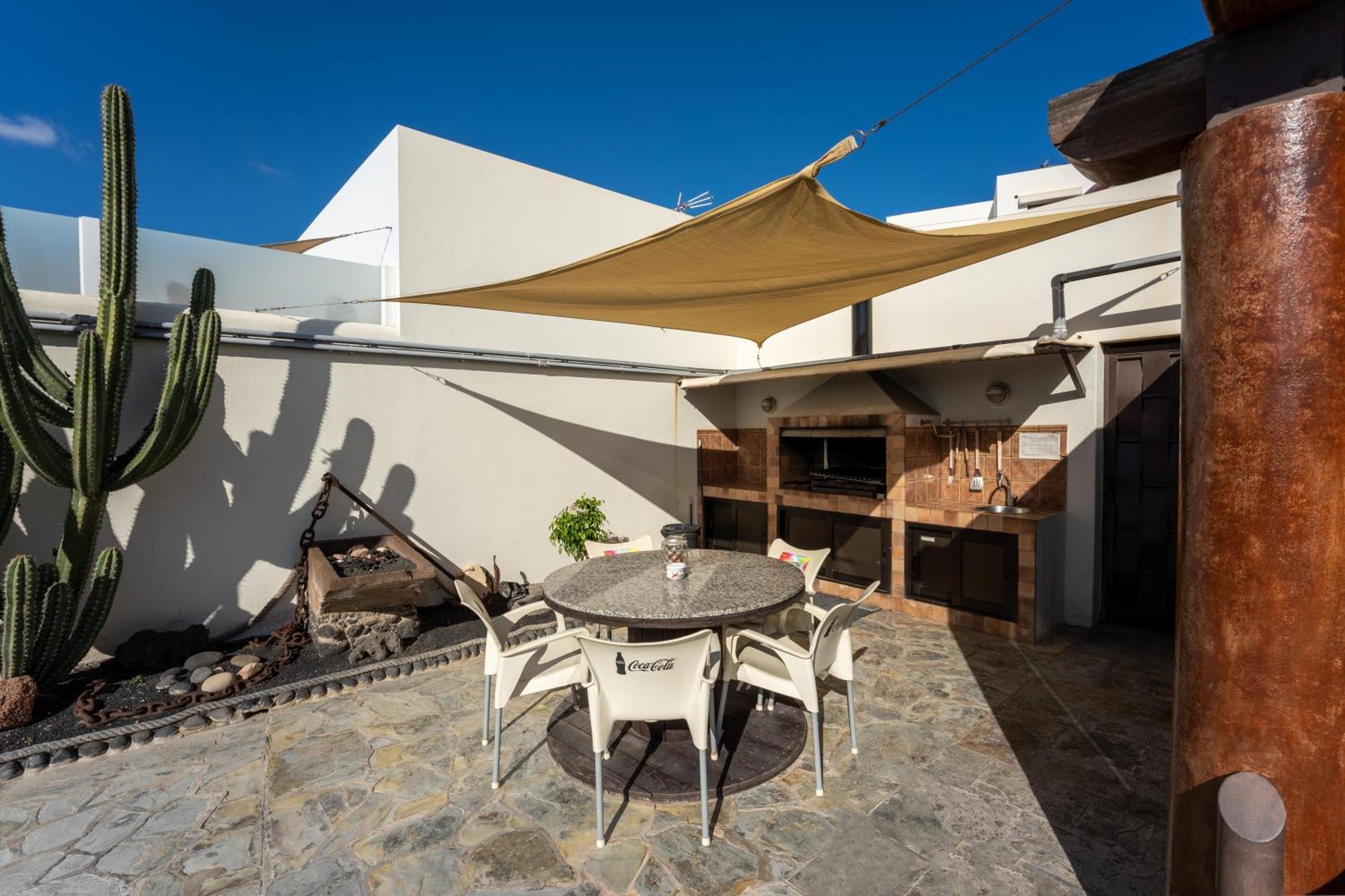 V PRINCESA Vivienda con piscina y BBQ para max 10 personas Puerto del Carmen  Bagian luar foto